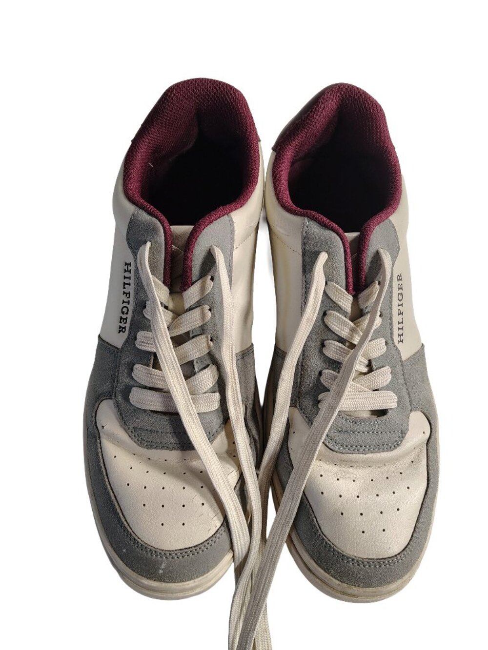 Man's Very Rare Size 9 Tommy Hilfiger Branded Jeoffry Model Athletic Sneaker